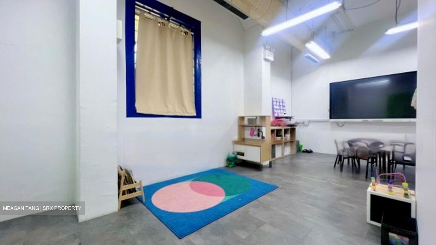 338 TAMPINES STREET 33 (D18), Retail #477008951